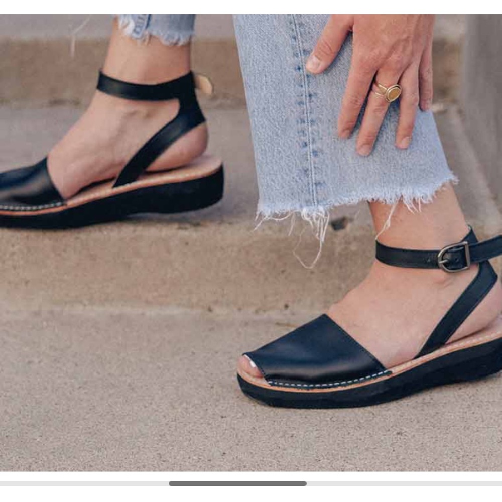 Pons Menorca Mediterranean Black Avarca Sandals